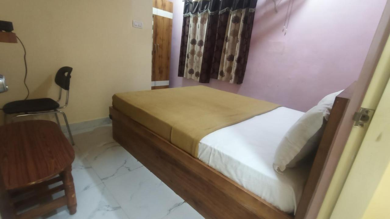 Mandara Comforts Hotel Bangalore Exterior foto